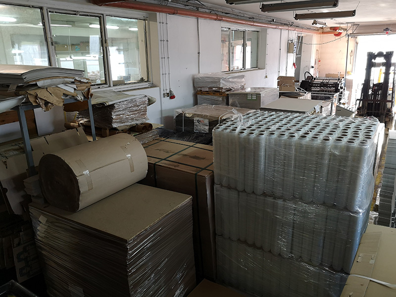 kartonnen dozen op maat labels